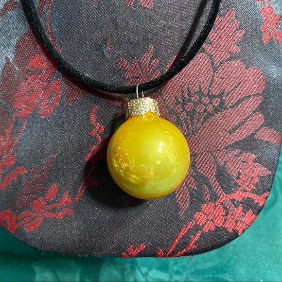 🎄New Christmas Bulb Earrings & Necklace Set - Picture 5 of 7